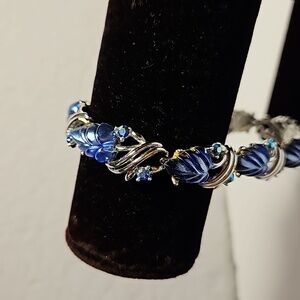STAR Grey Pearlized Lucite Leaves, AB Blue Rhinestones on Silvertone 8" Bracelet